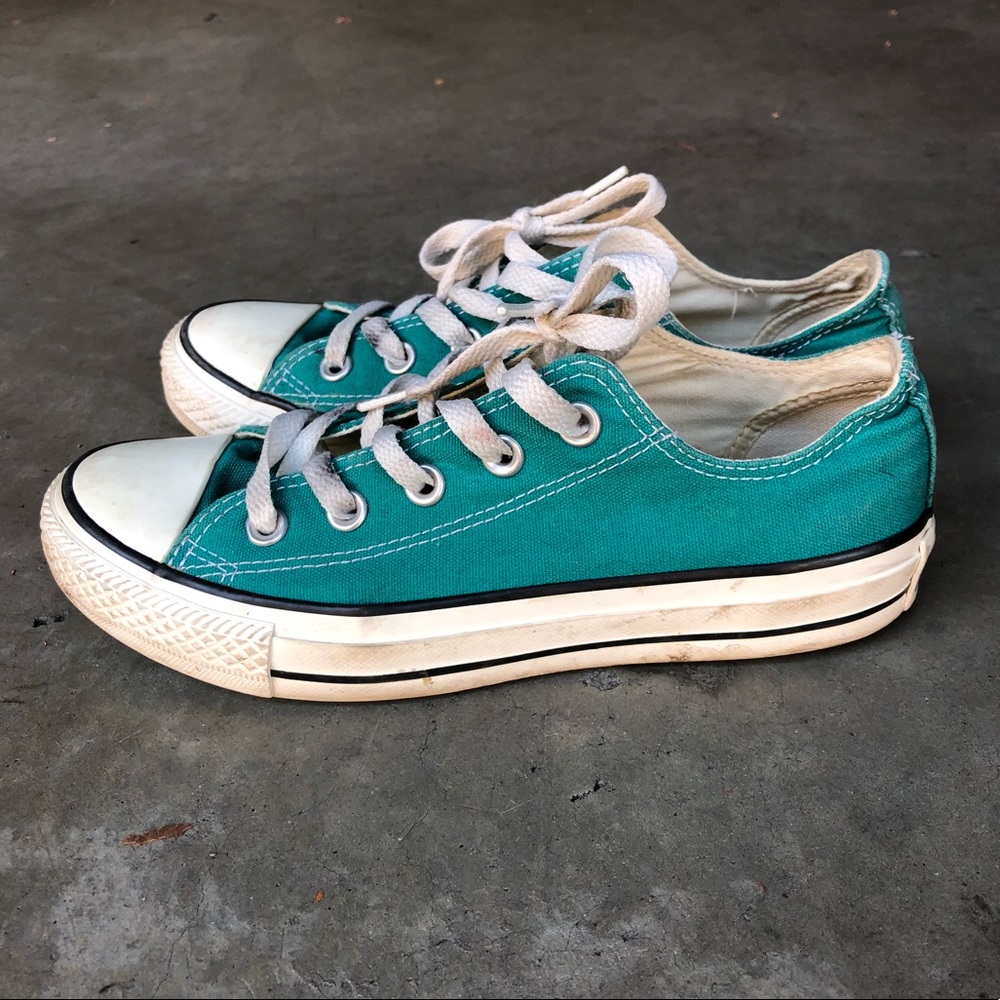 Turquoise converse